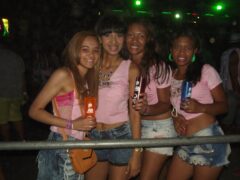 Oktober 10 Anos